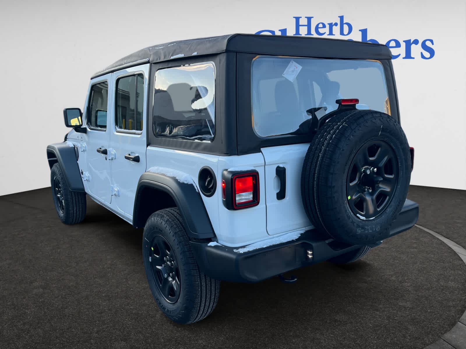 new 2025 Jeep Wrangler car, priced at $41,260