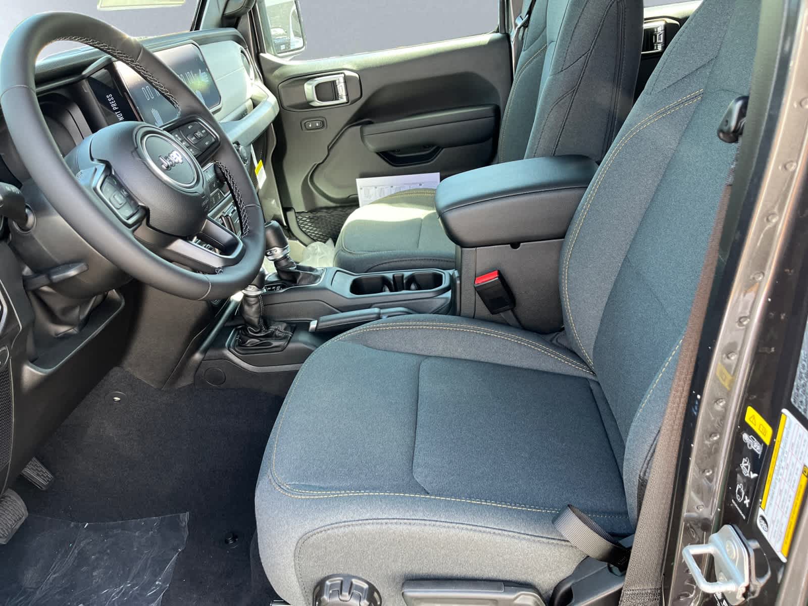 new 2025 Jeep Gladiator car, priced at $47,210