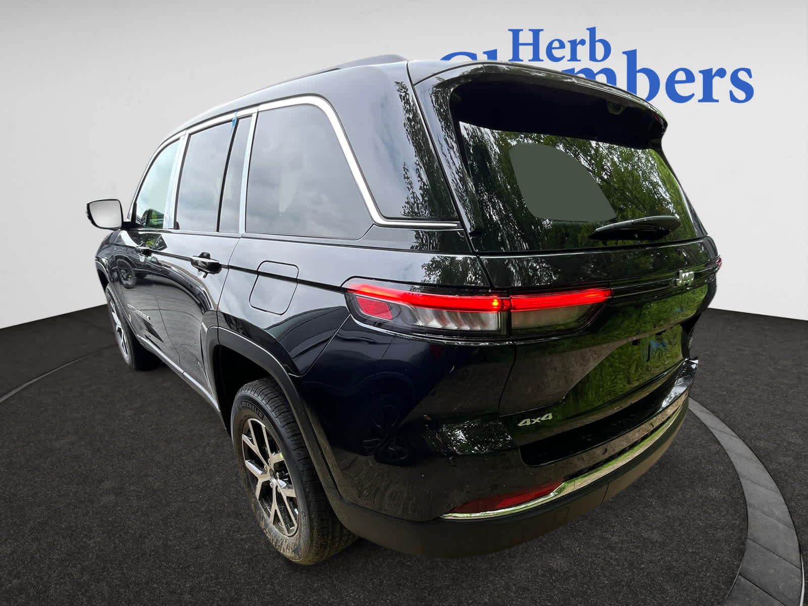 new 2025 Jeep Grand Cherokee car, priced at $52,935