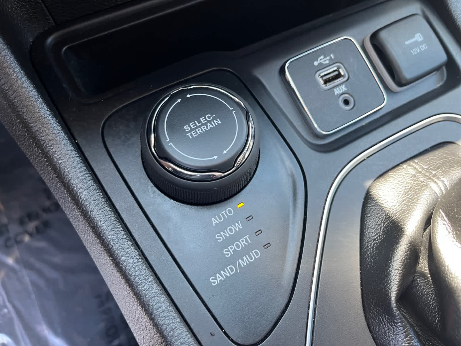 used 2019 Jeep Cherokee car, priced at $19,498