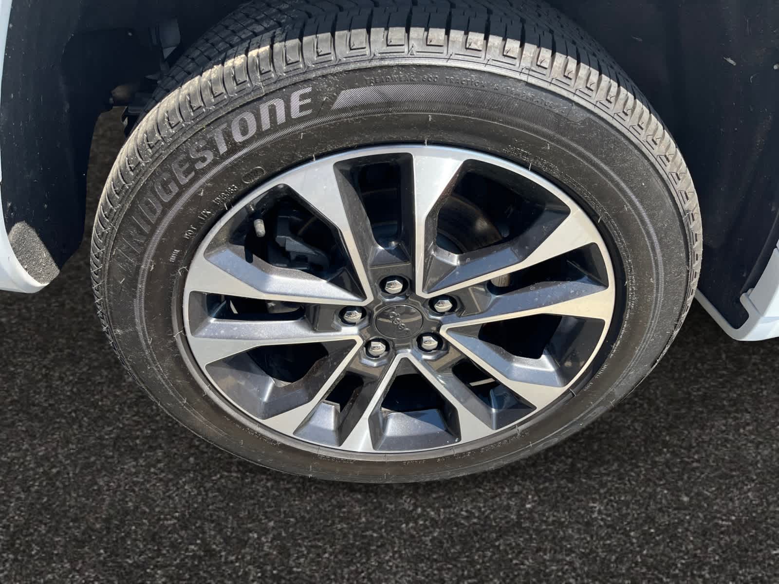 used 2023 Jeep Grand Cherokee car, priced at $41,538