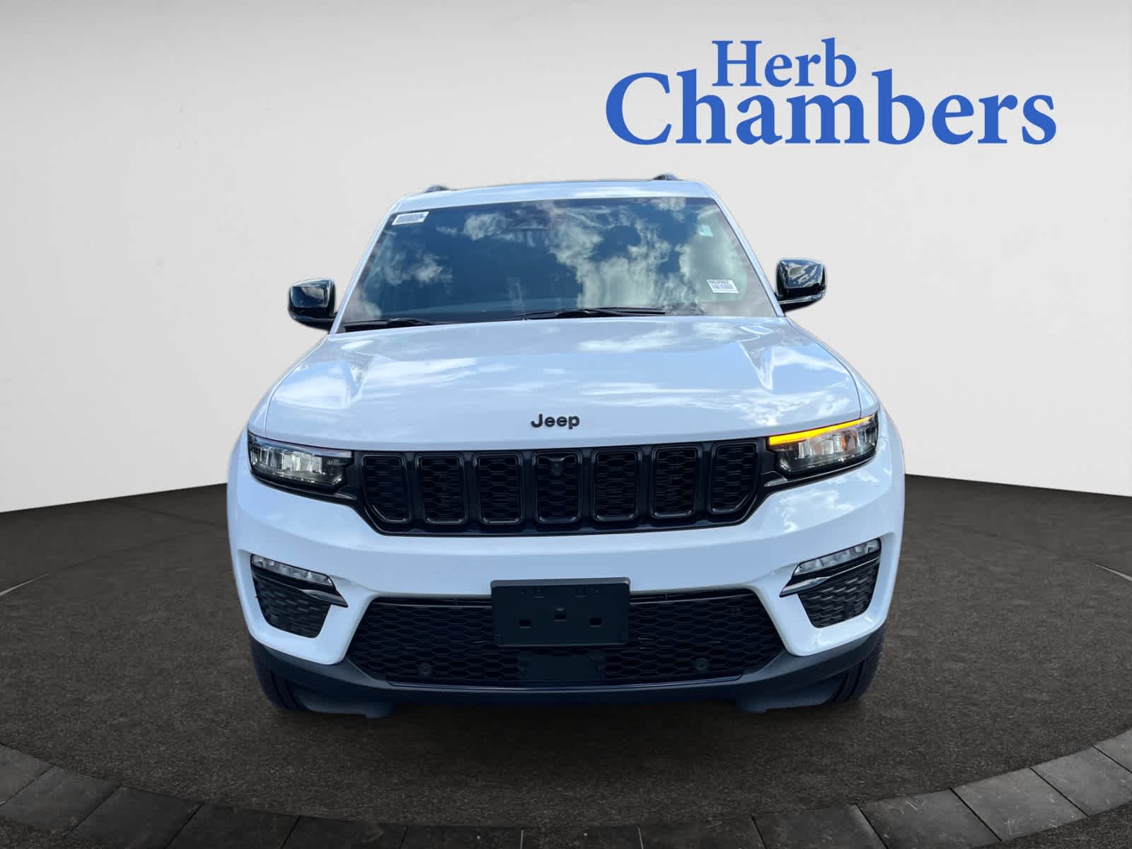 new 2025 Jeep Grand Cherokee car, priced at $55,065