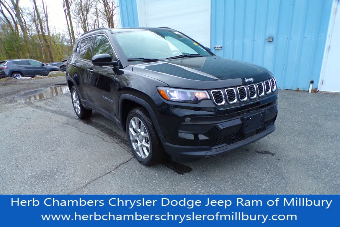 new 2024 Jeep Compass car, priced at $35,660