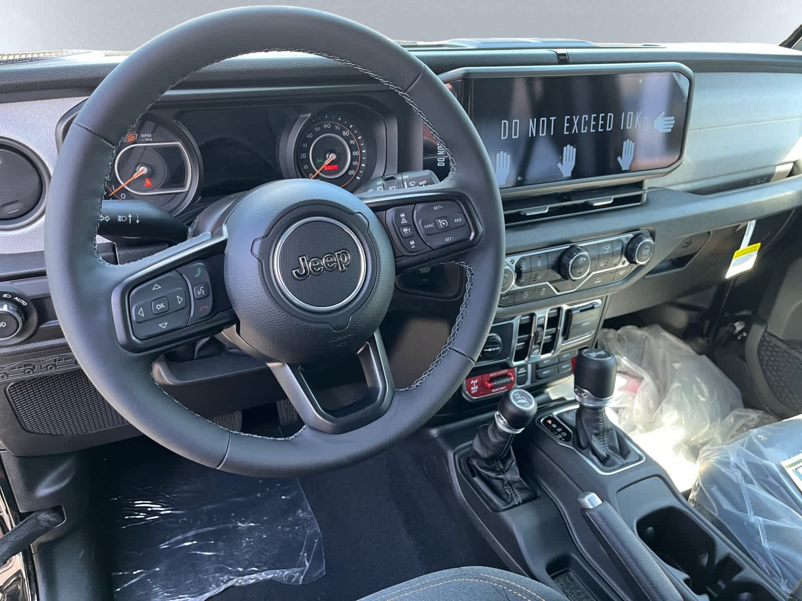 new 2025 Jeep Wrangler car, priced at $55,275