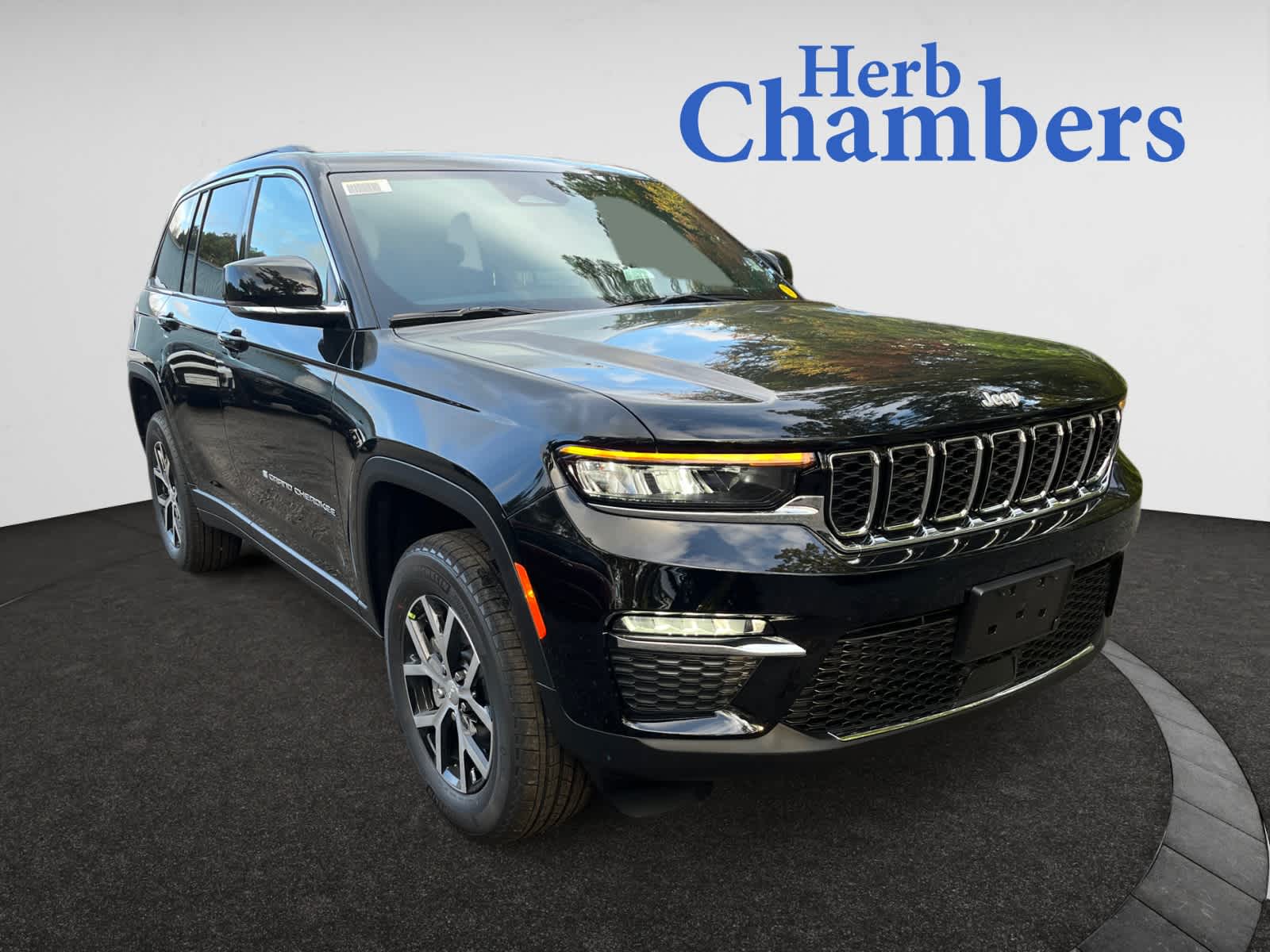 new 2025 Jeep Grand Cherokee car, priced at $49,810