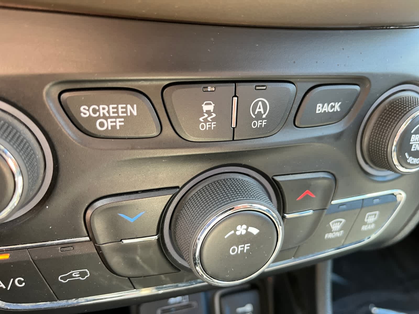 used 2016 Jeep Cherokee car, priced at $13,988