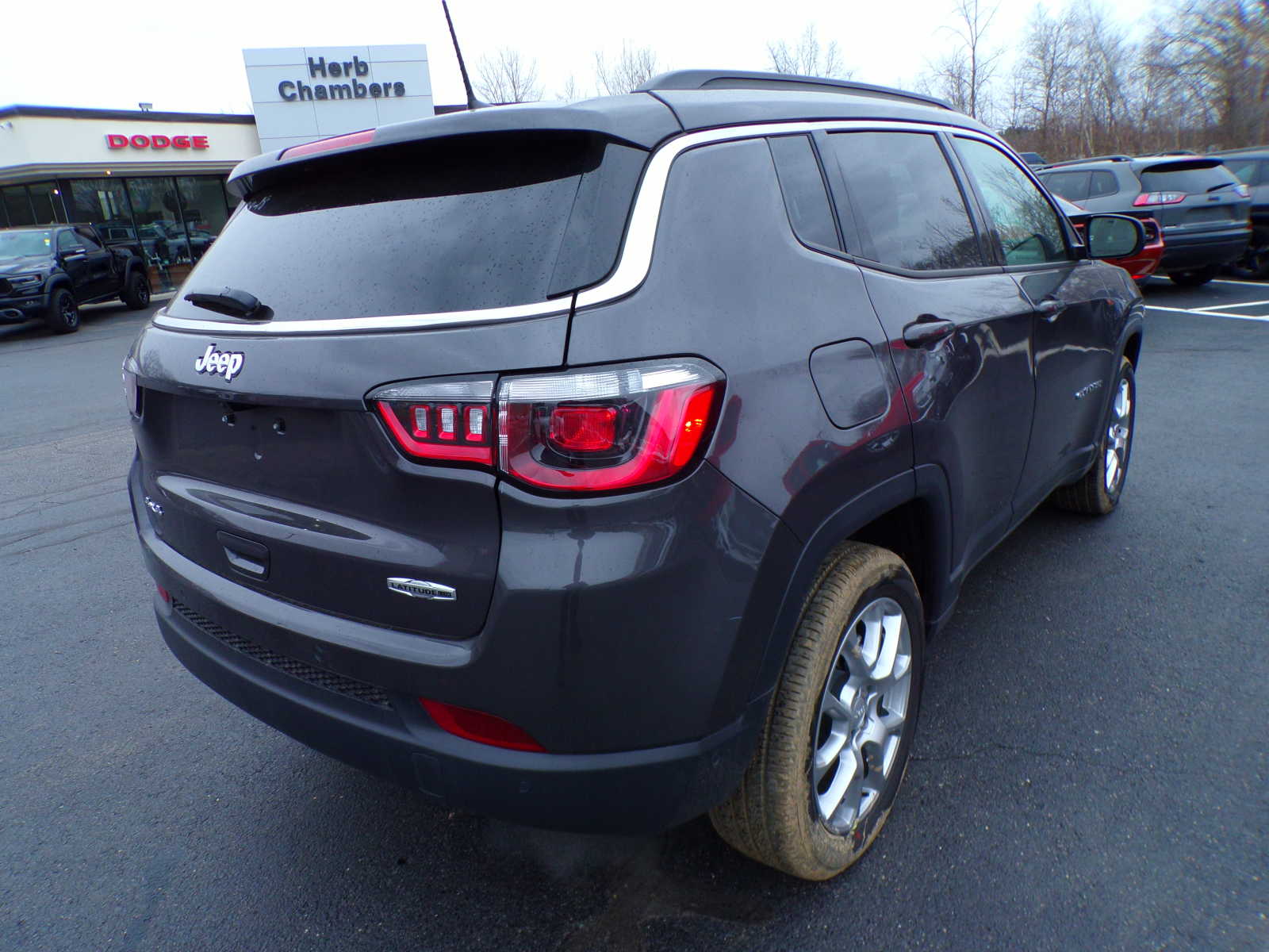 new 2024 Jeep Compass car, priced at $38,435