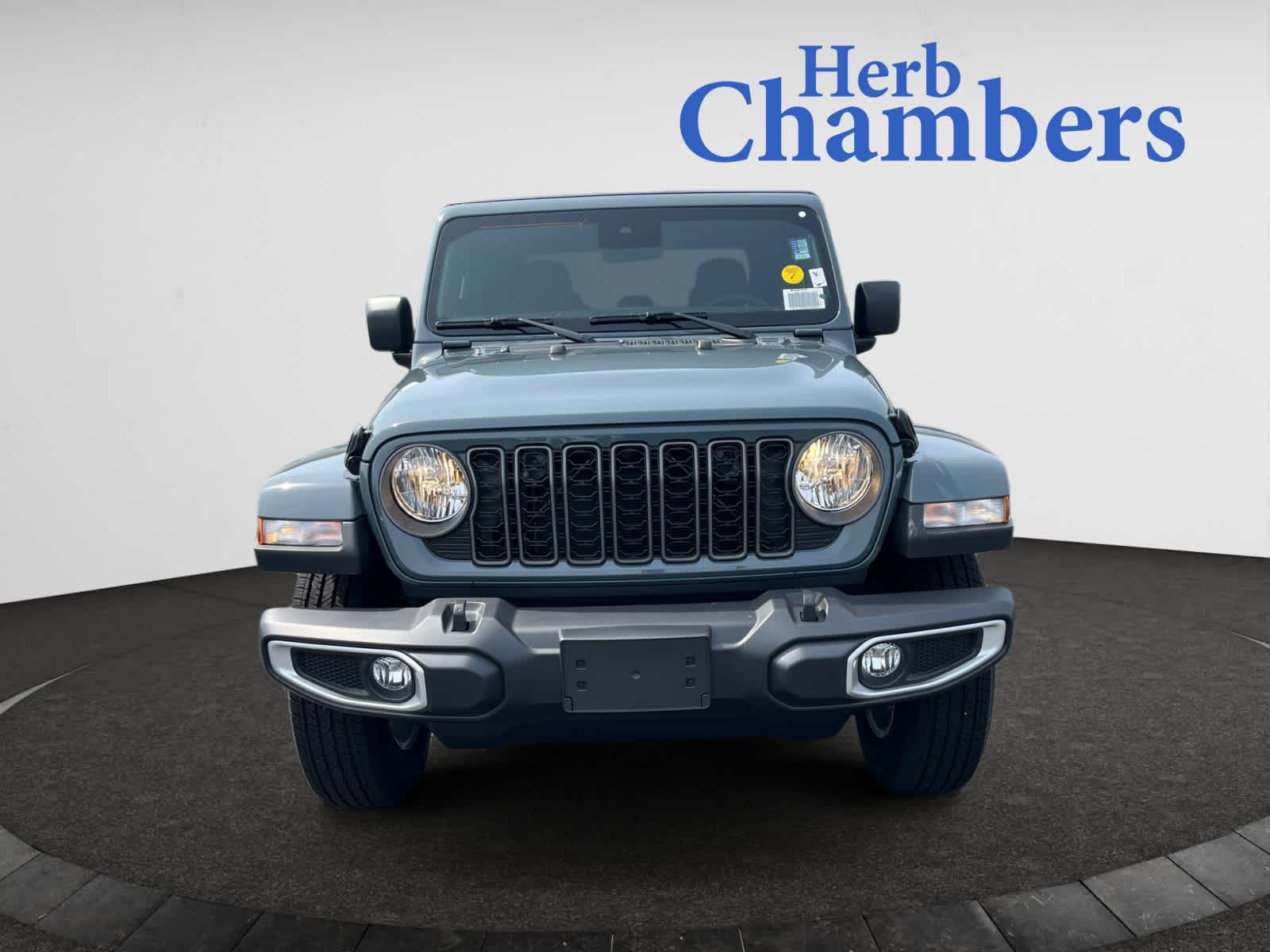 new 2025 Jeep Gladiator car, priced at $47,210