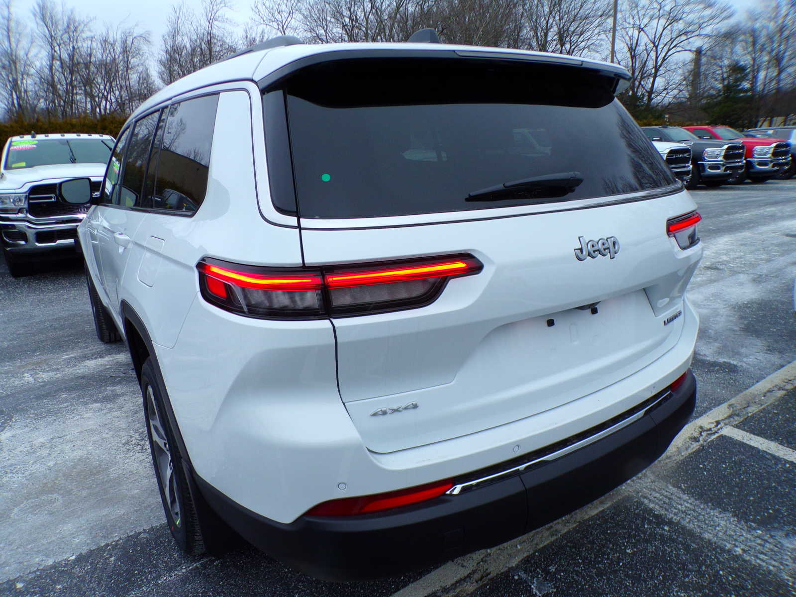 new 2024 Jeep Grand Cherokee car, priced at $57,140