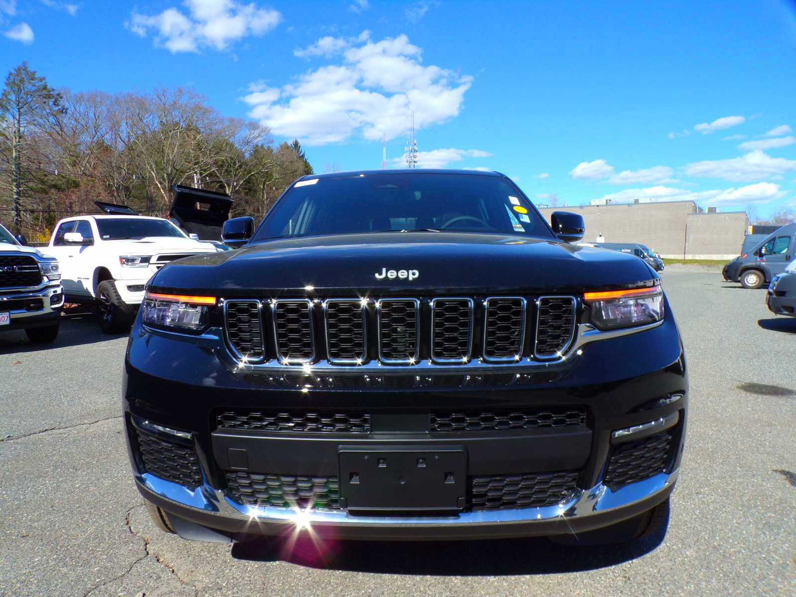 new 2024 Jeep Grand Cherokee car, priced at $57,735