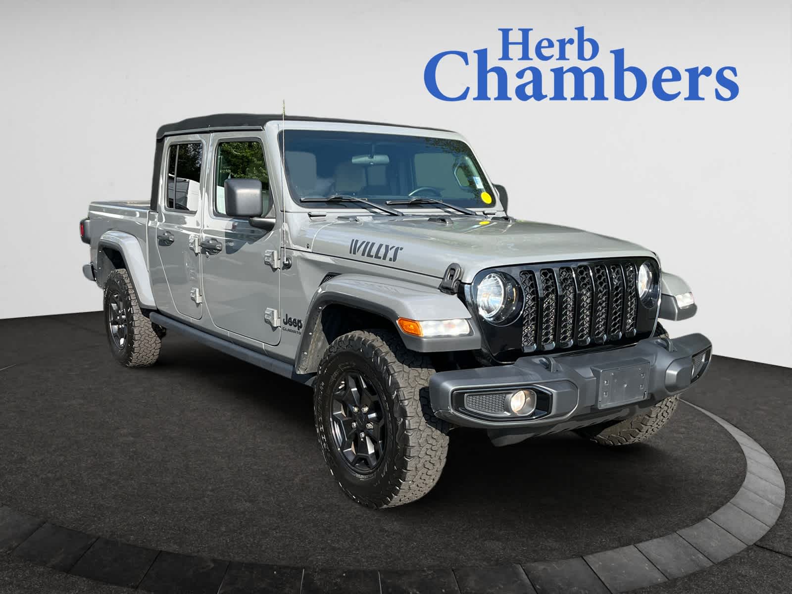 used 2021 Jeep Gladiator car, priced at $27,188