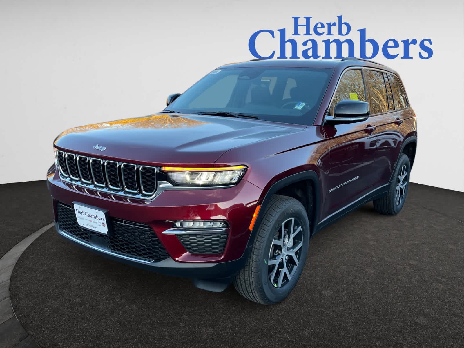 new 2025 Jeep Grand Cherokee car, priced at $49,810