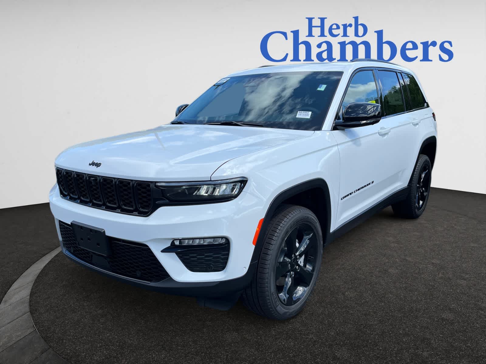 new 2025 Jeep Grand Cherokee car, priced at $55,065