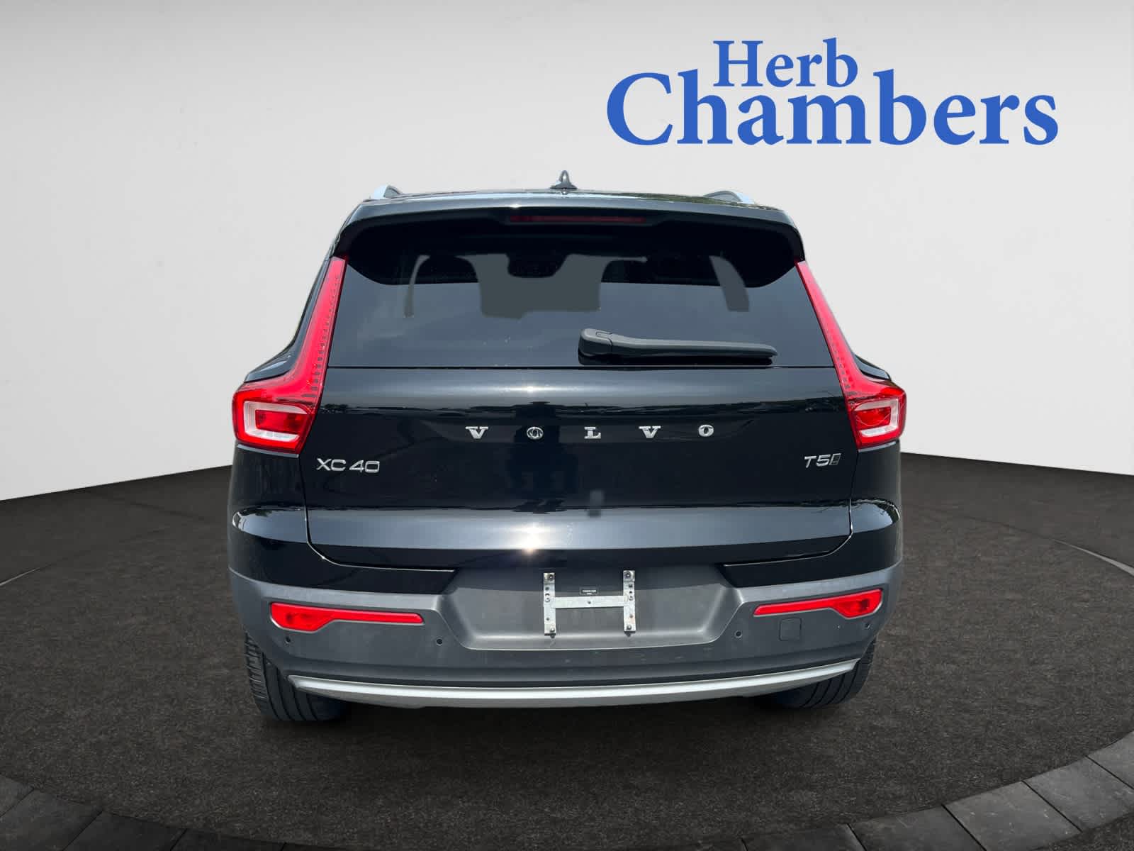 used 2019 Volvo XC40 car, priced at $19,788