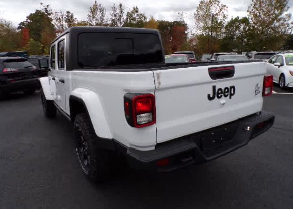 used 2023 Jeep Gladiator car, priced at $45,907
