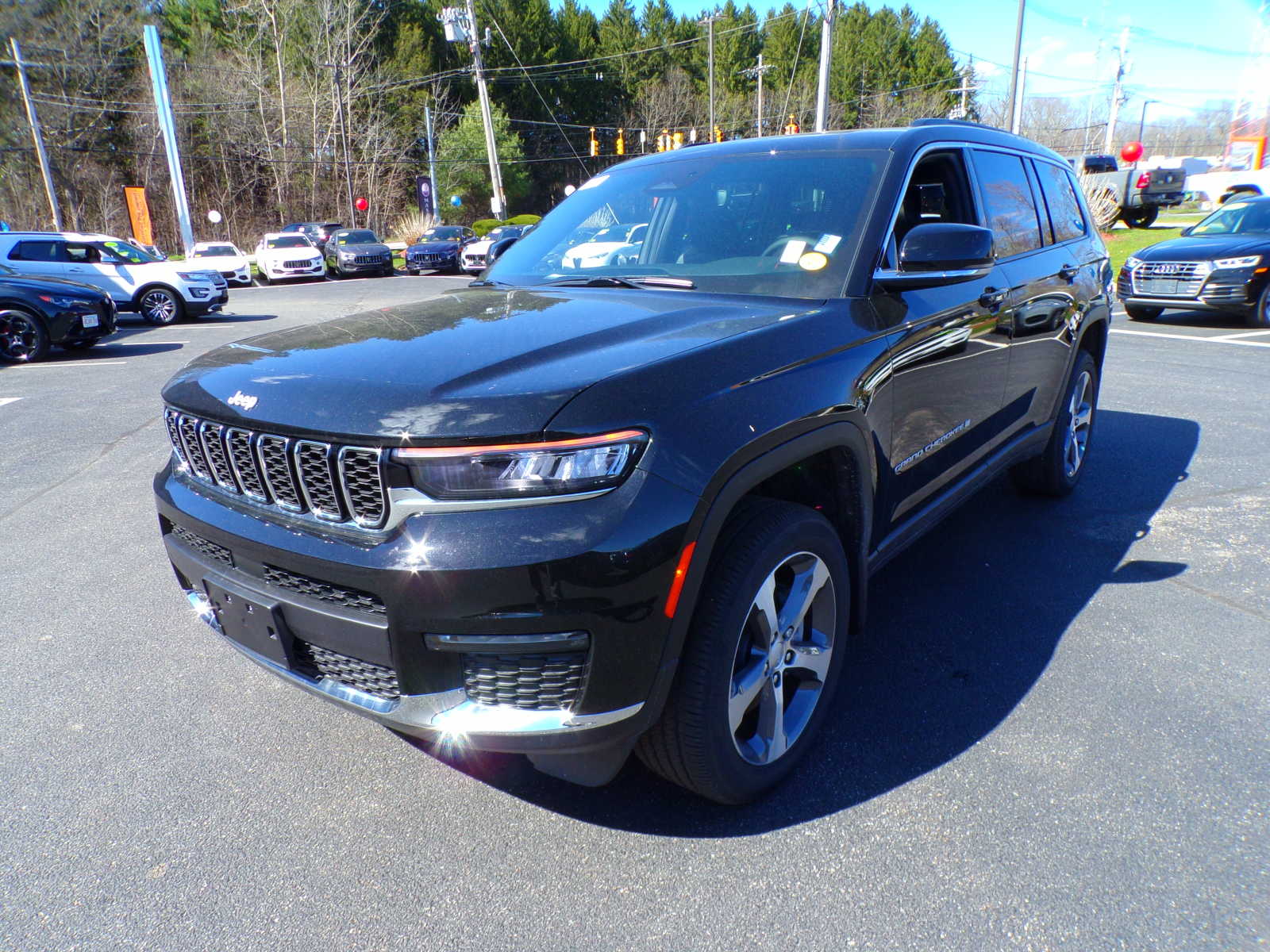 new 2024 Jeep Grand Cherokee car, priced at $57,735