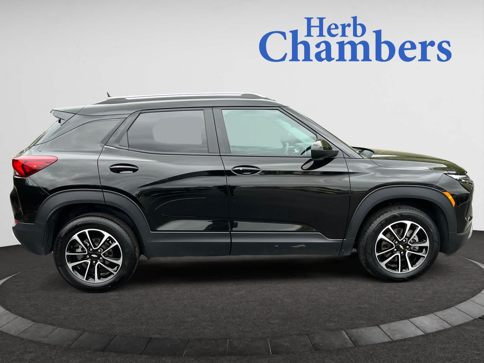 used 2024 Chevrolet TrailBlazer car, priced at $28,898