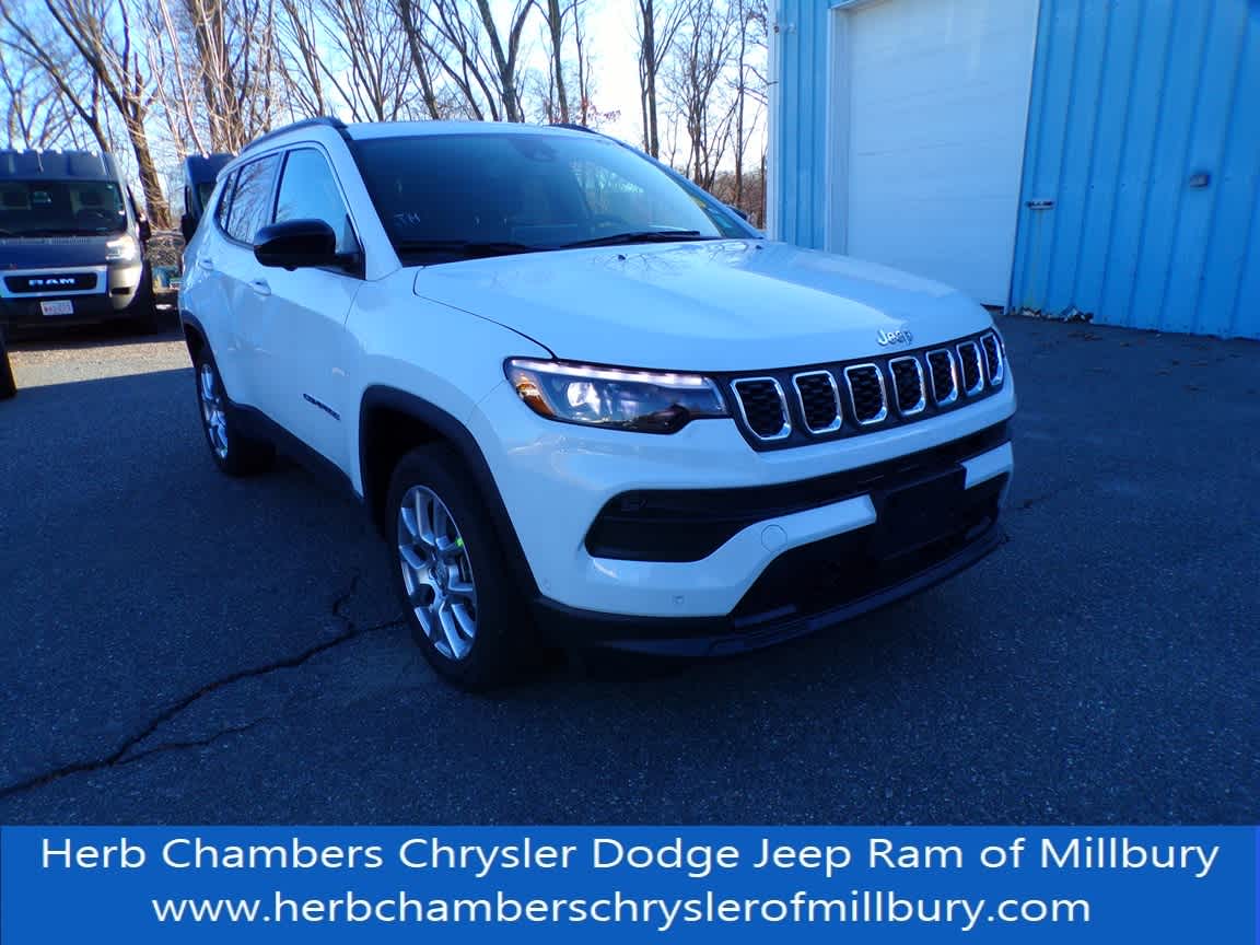 new 2024 Jeep Compass car, priced at $39,415