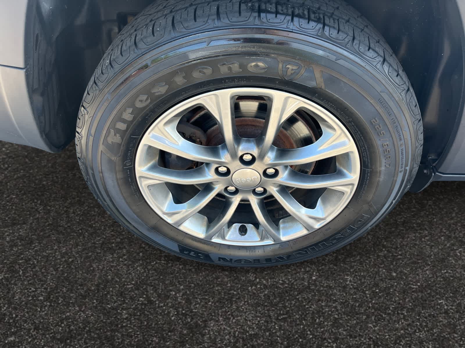 used 2019 Jeep Cherokee car, priced at $19,498