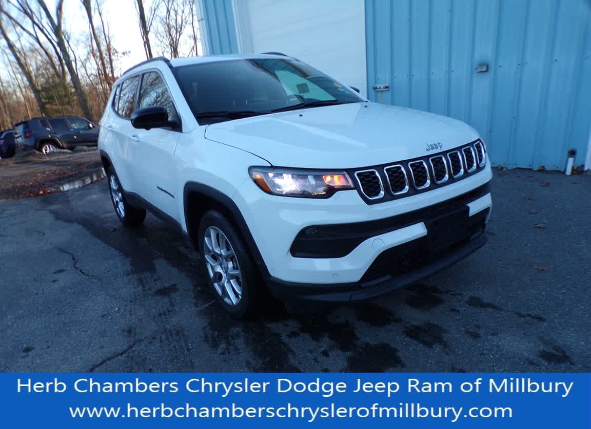 new 2024 Jeep Compass car, priced at $37,840