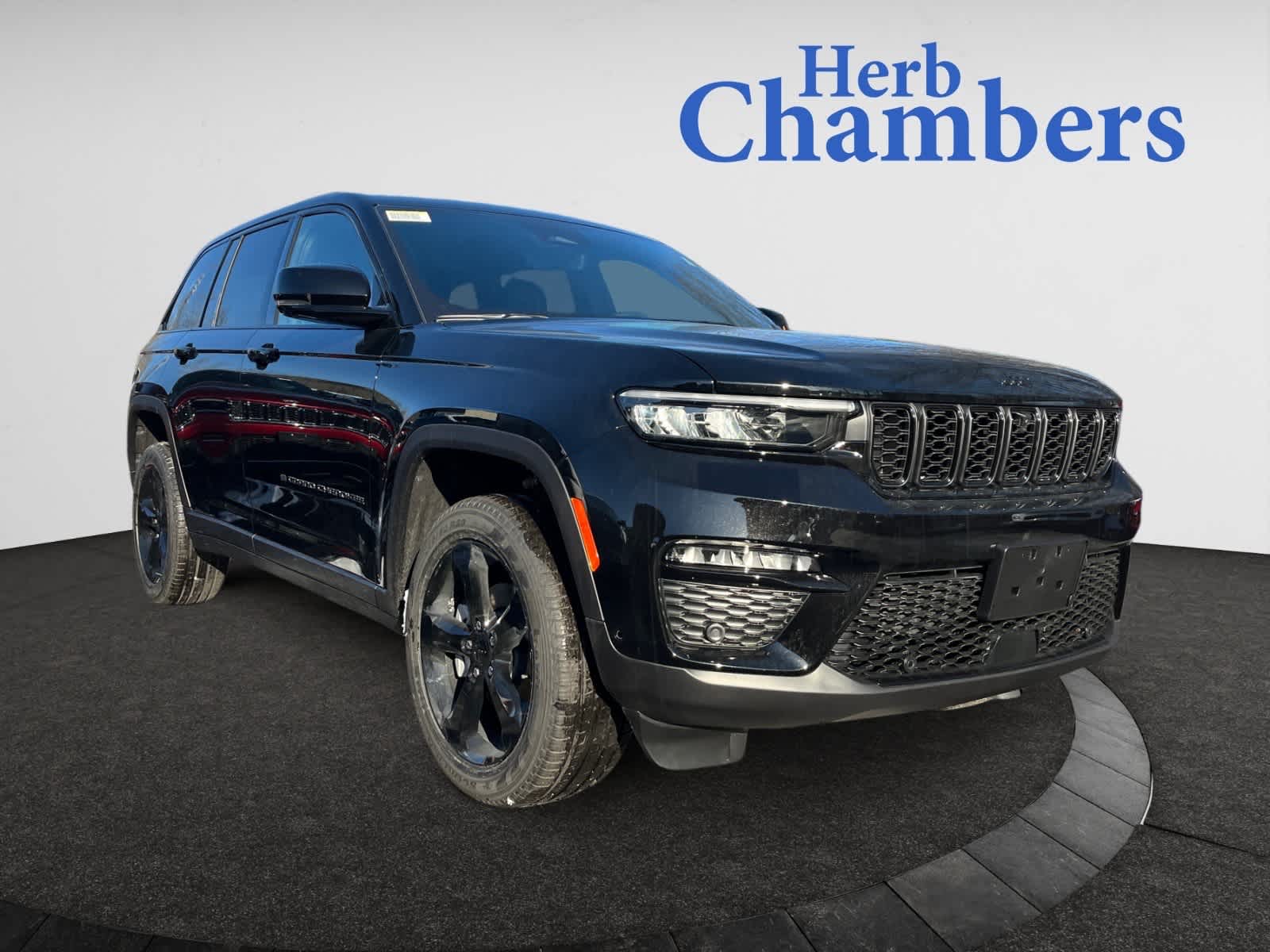 new 2025 Jeep Grand Cherokee car, priced at $55,460