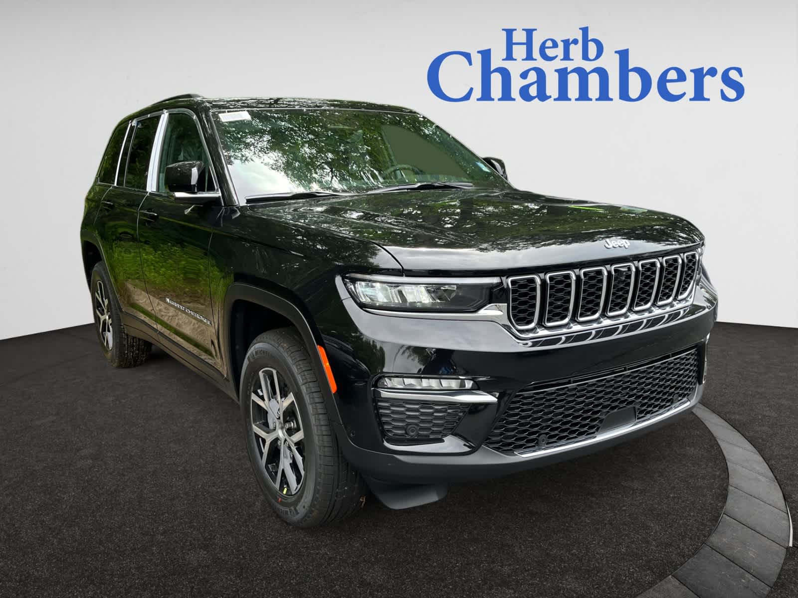 new 2025 Jeep Grand Cherokee car, priced at $52,935