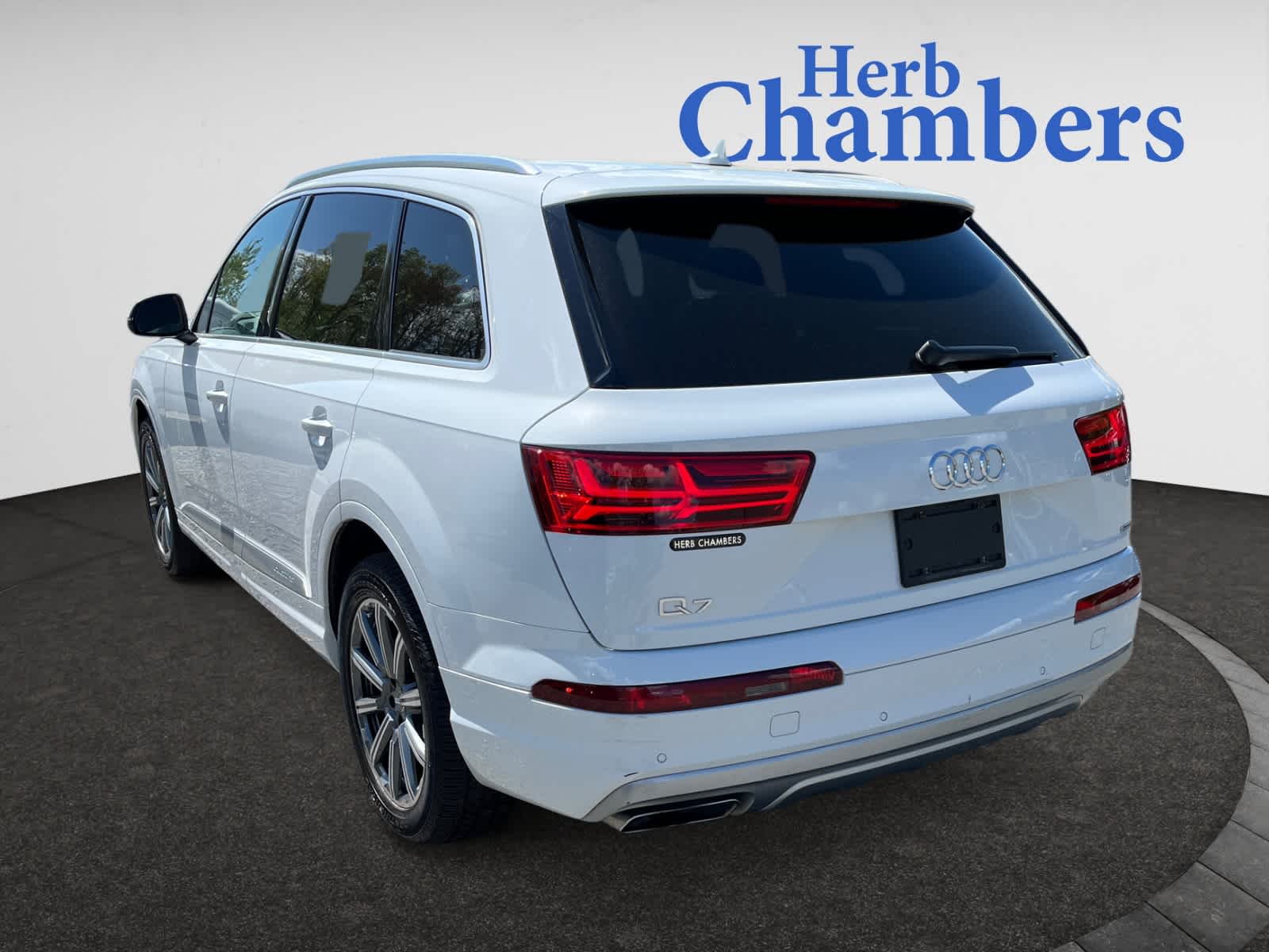 used 2019 Audi Q7 car, priced at $23,988