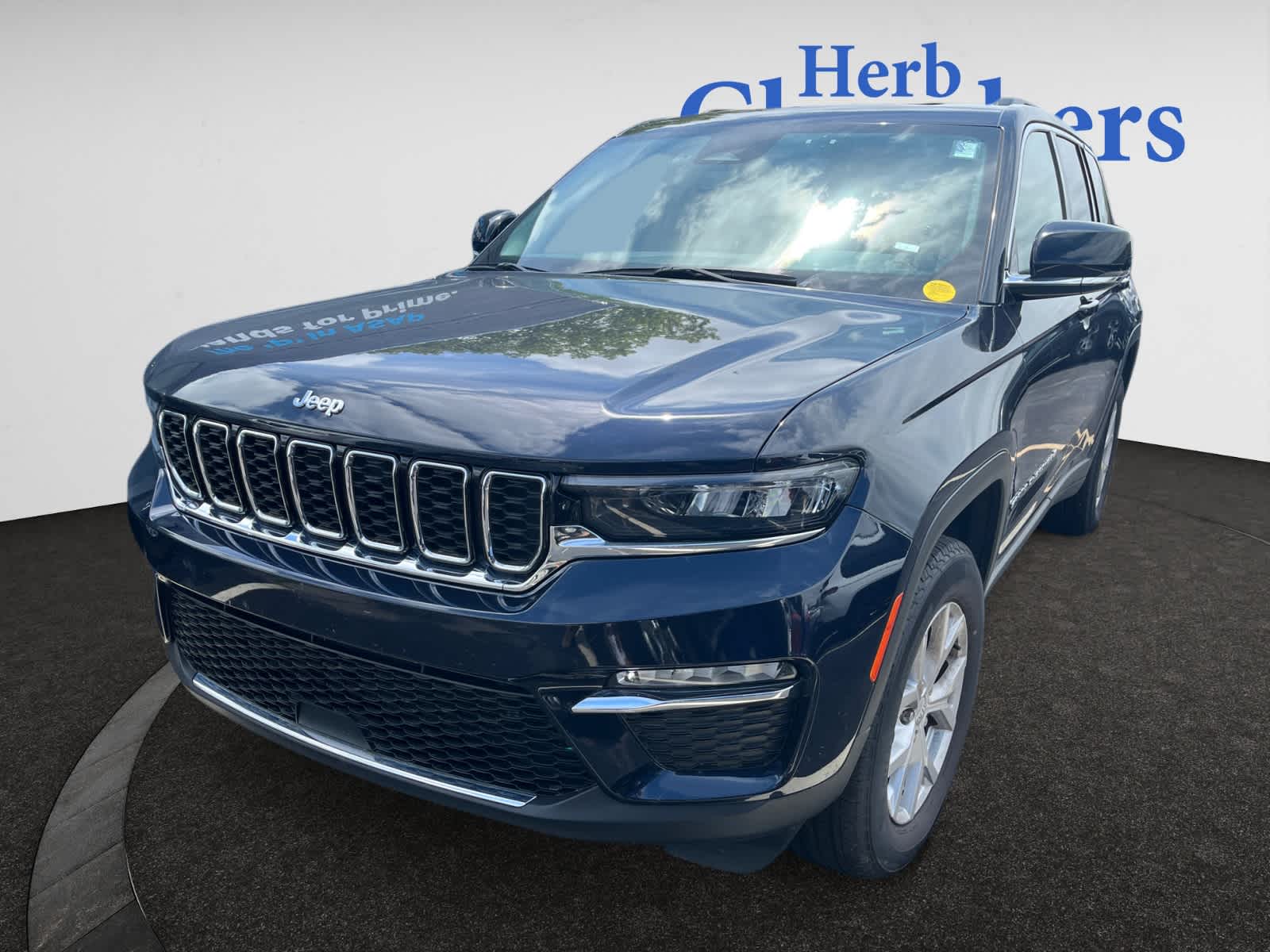 used 2024 Jeep Grand Cherokee car, priced at $39,998