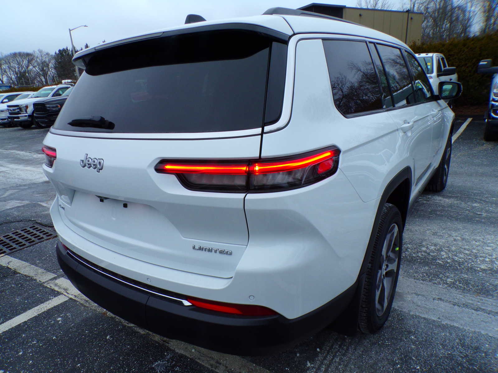 new 2024 Jeep Grand Cherokee car, priced at $57,140