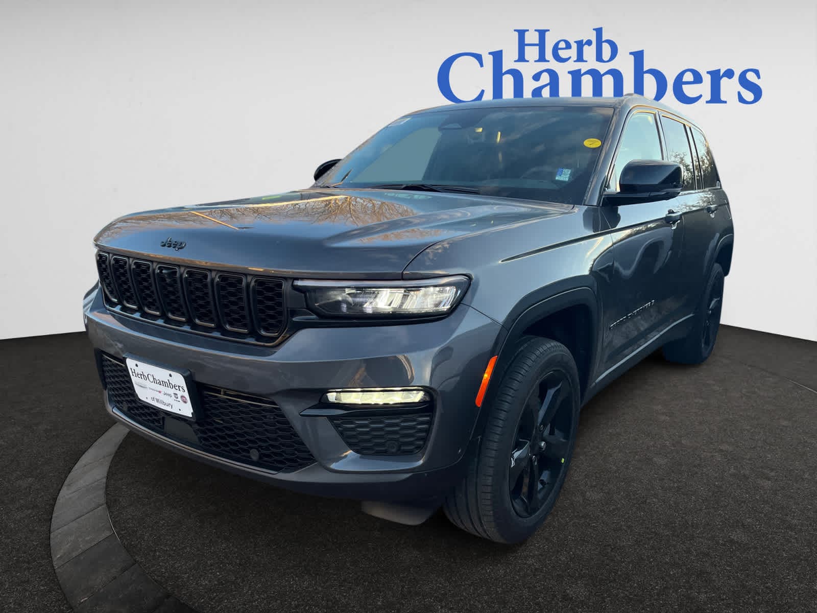 new 2025 Jeep Grand Cherokee car, priced at $55,460