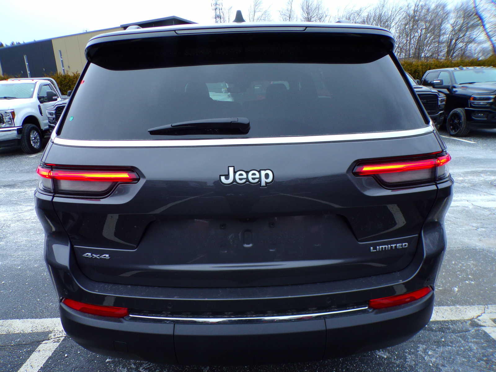 new 2024 Jeep Grand Cherokee car, priced at $57,235