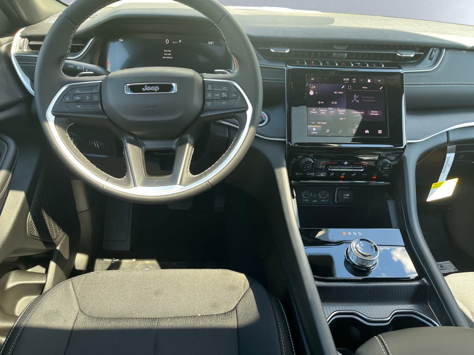 new 2025 Jeep Grand Cherokee car, priced at $42,375
