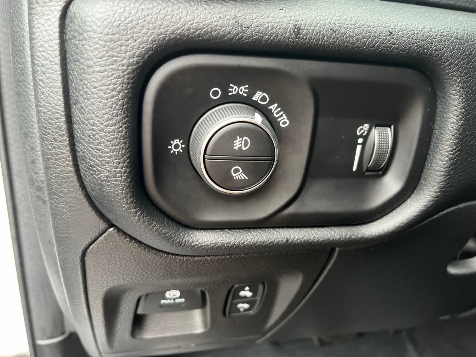 used 2022 Ram 1500 car, priced at $35,918