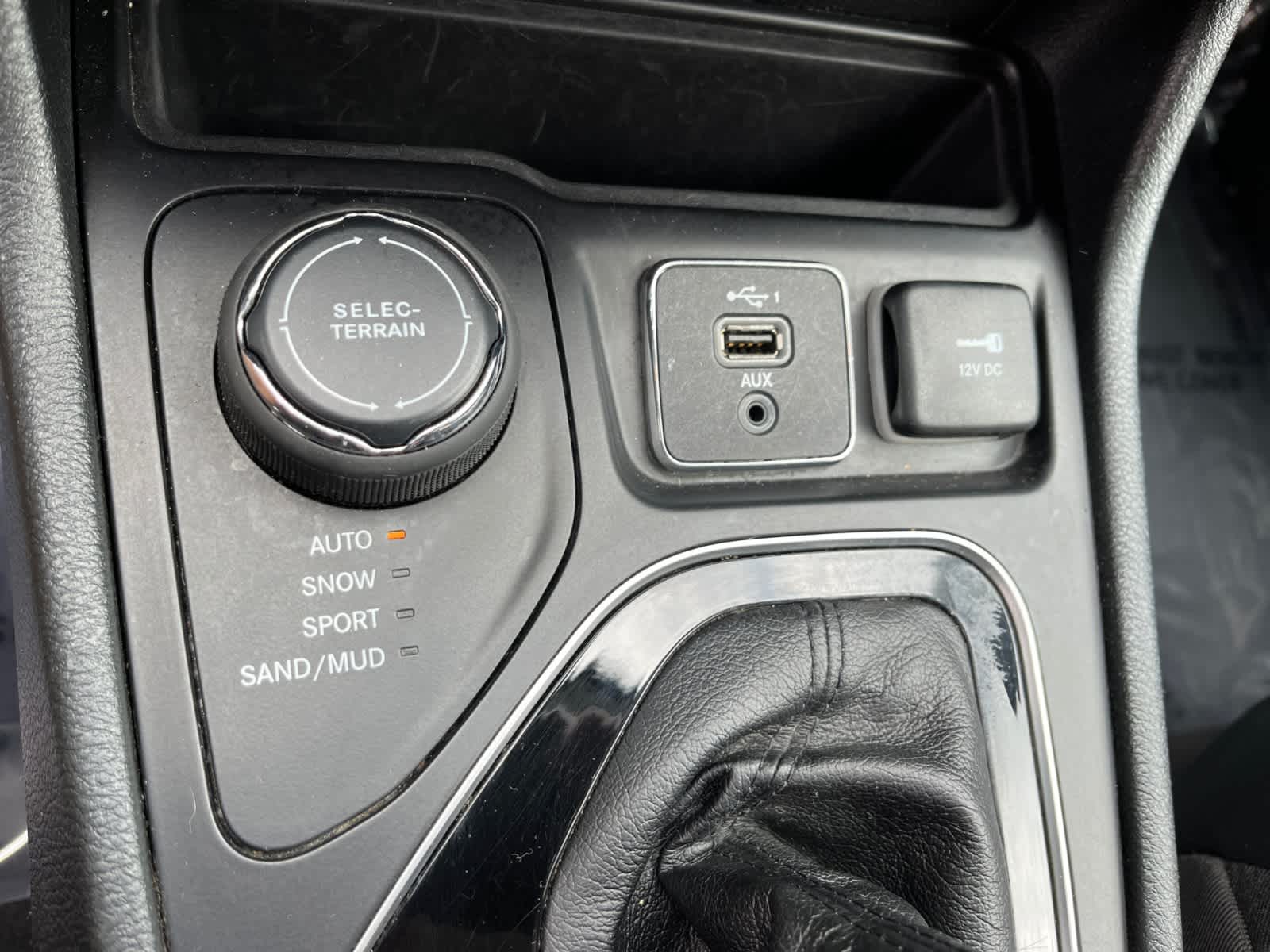 used 2023 Jeep Cherokee car, priced at $24,888