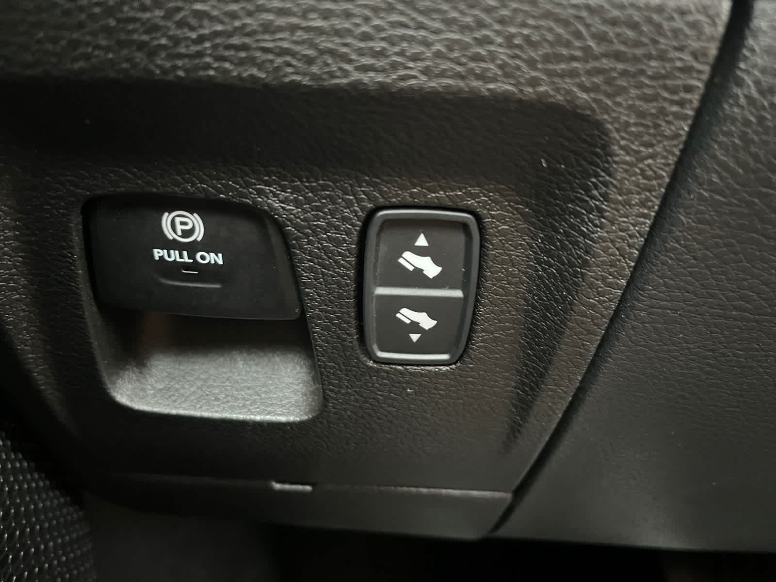 used 2022 Ram 1500 car, priced at $35,918
