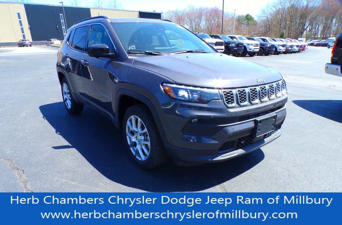 new 2024 Jeep Compass car, priced at $40,510