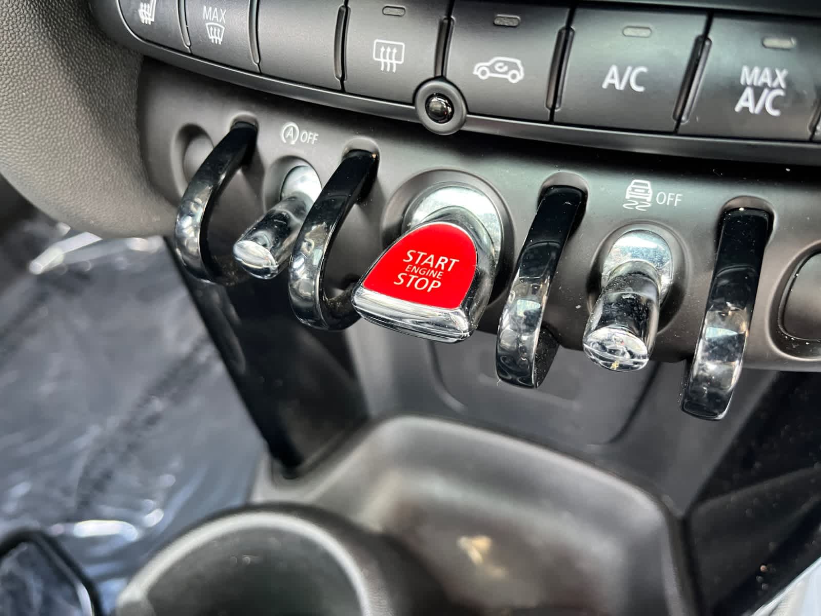 used 2019 MINI Hardtop 2 Door car, priced at $15,488