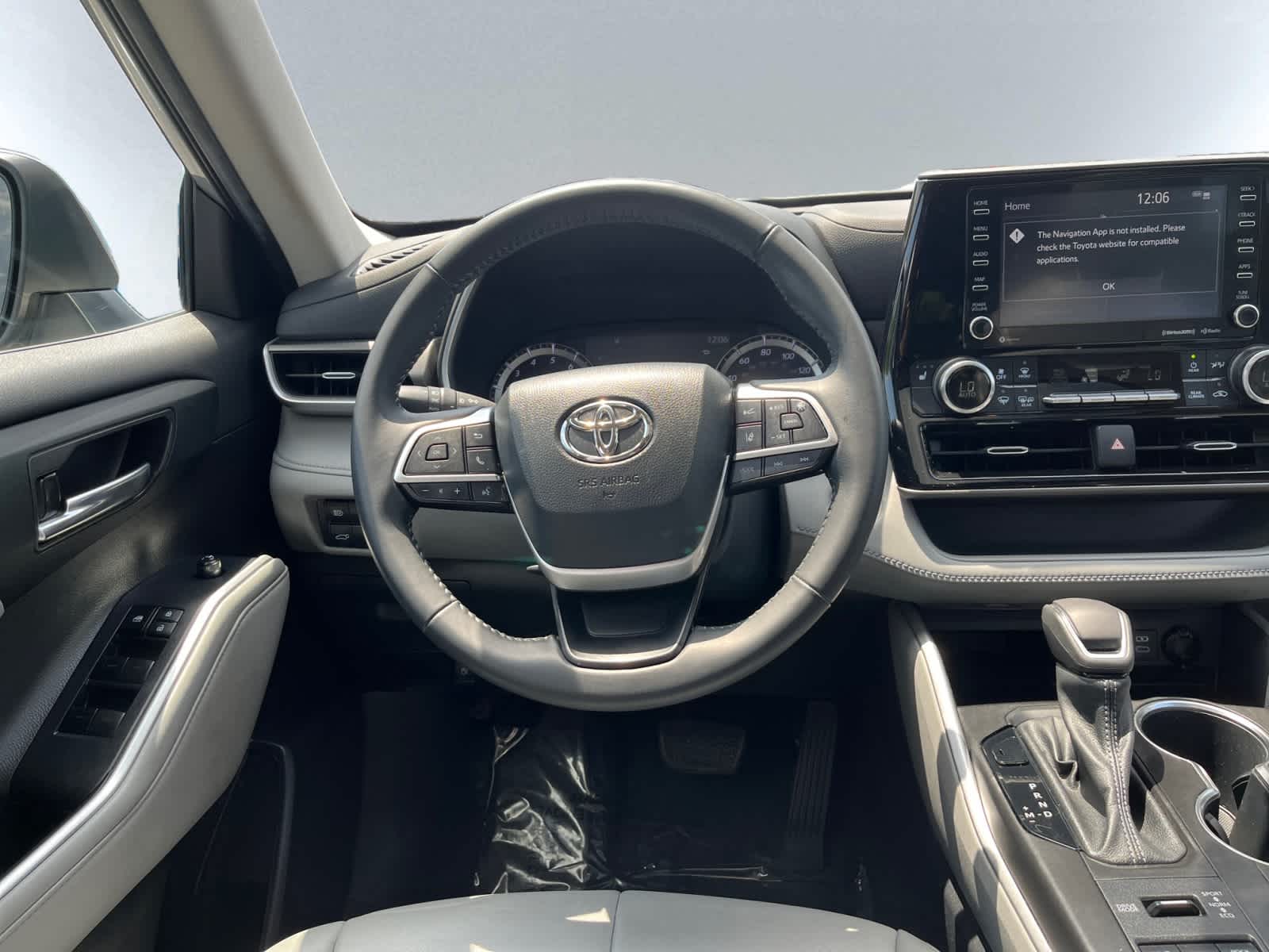 used 2022 Toyota Highlander car, priced at $36,488