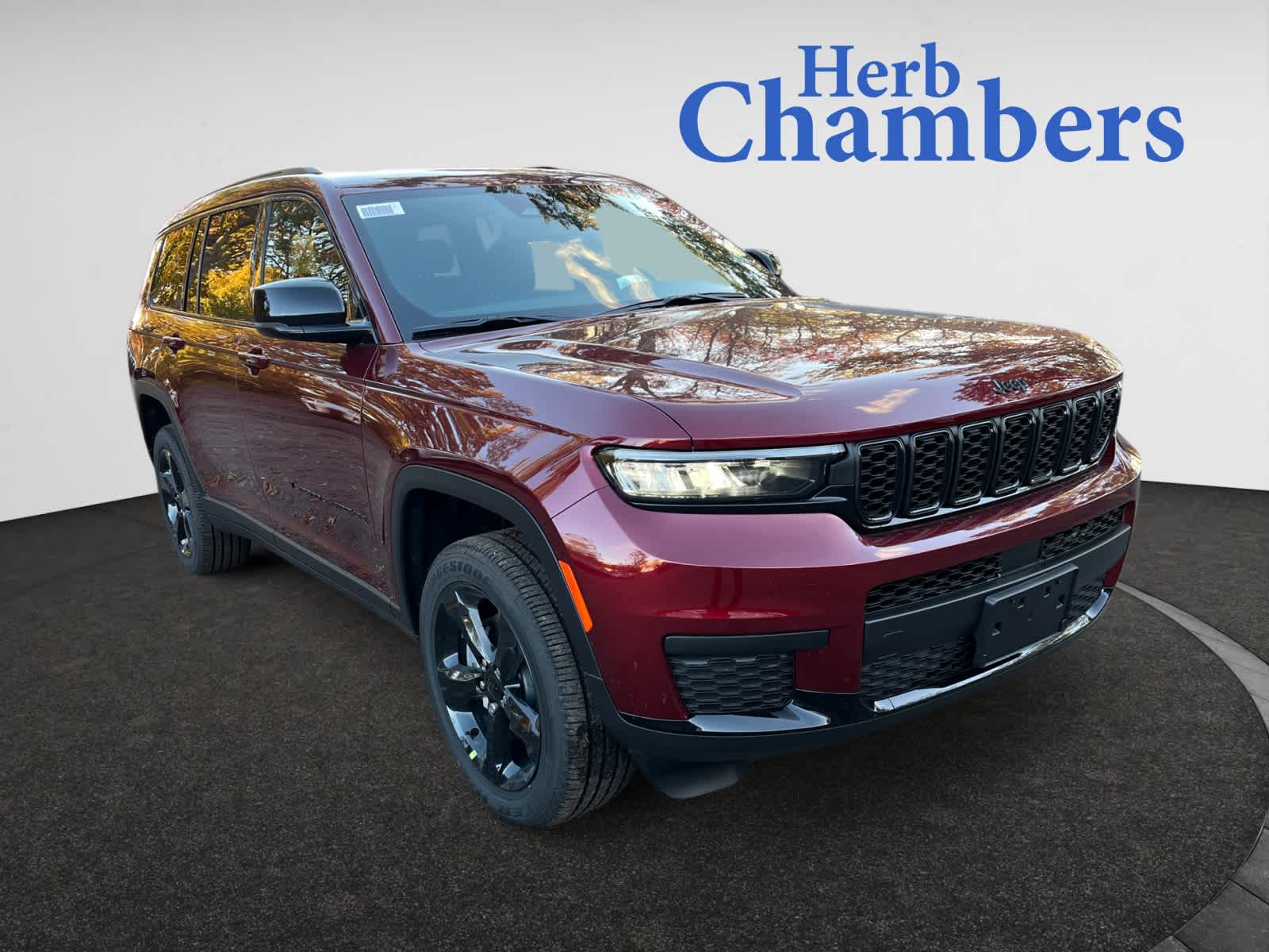 new 2025 Jeep Grand Cherokee car, priced at $50,175