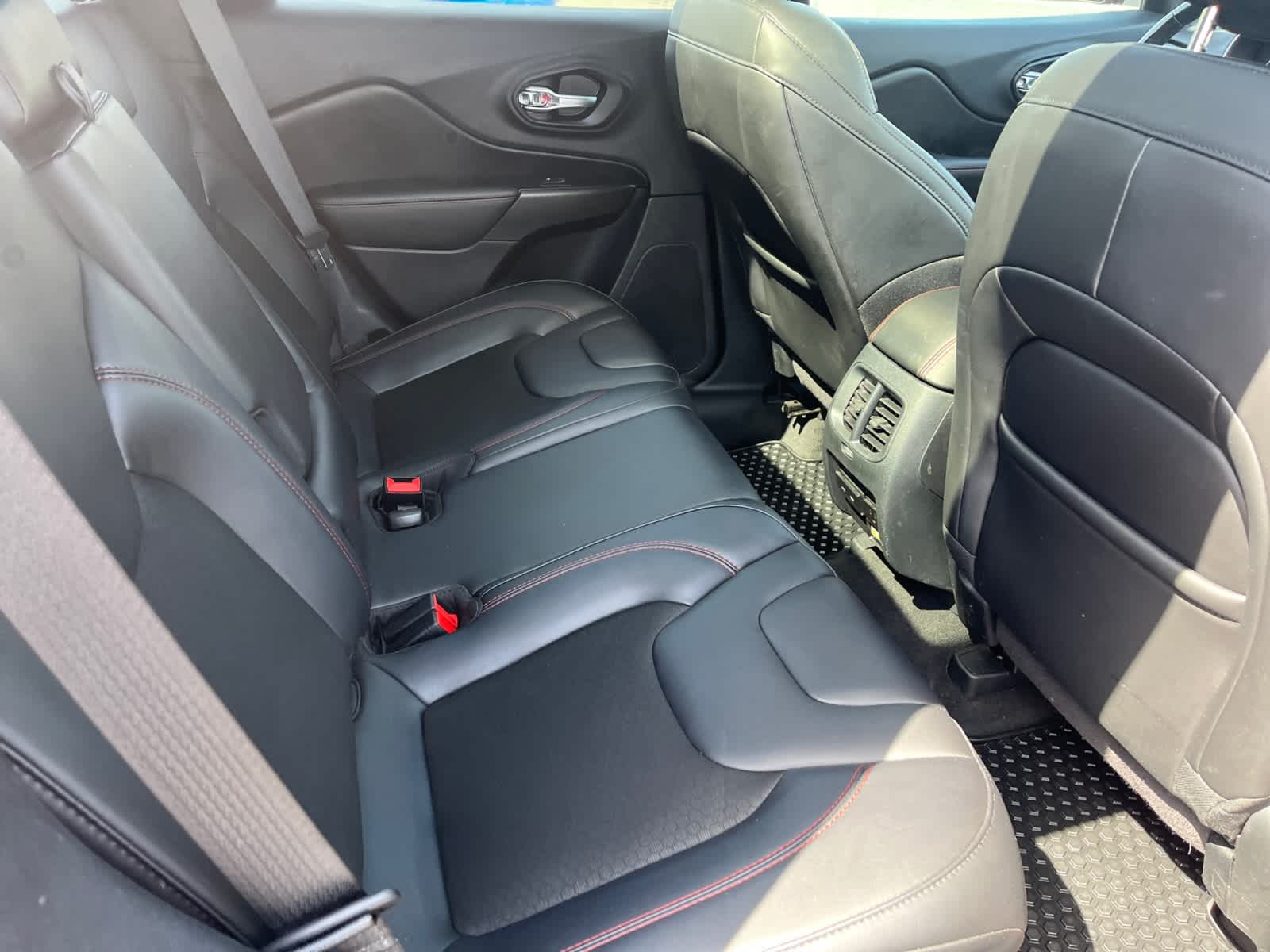 used 2020 Jeep Cherokee car, priced at $22,698