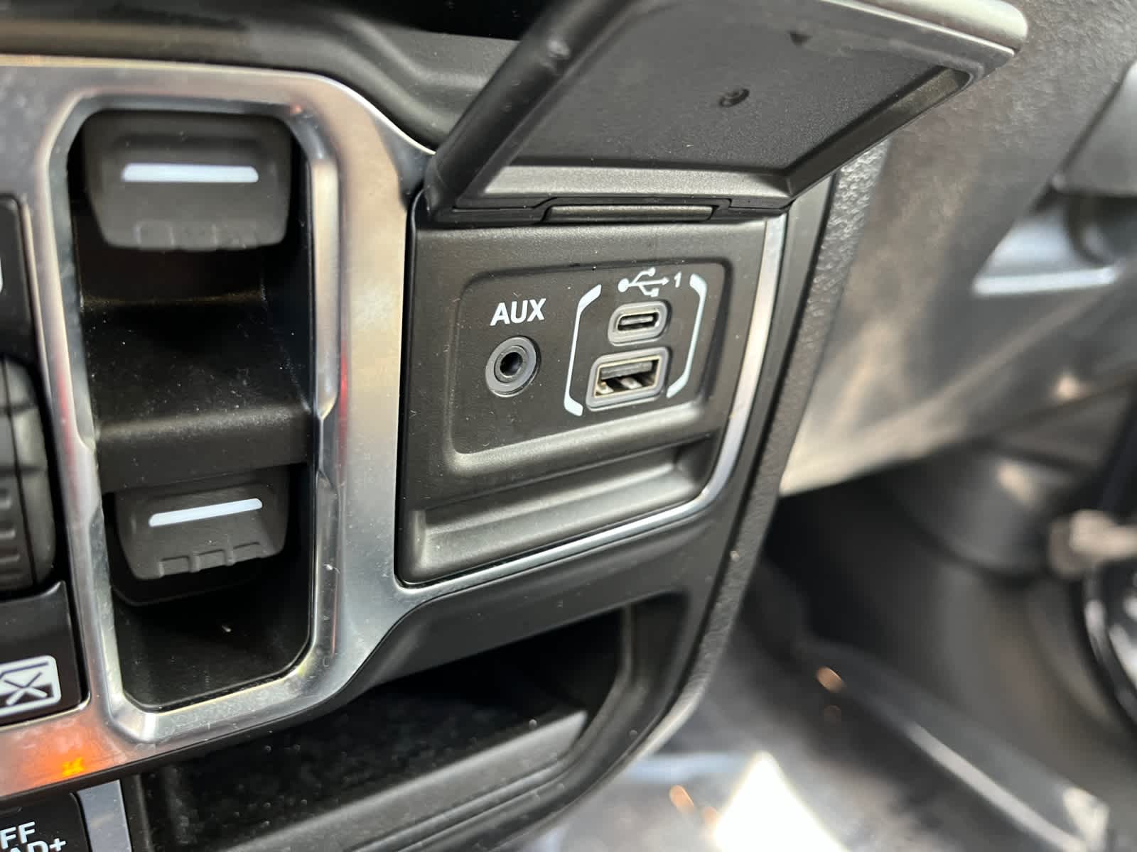 used 2021 Jeep Gladiator car, priced at $35,888