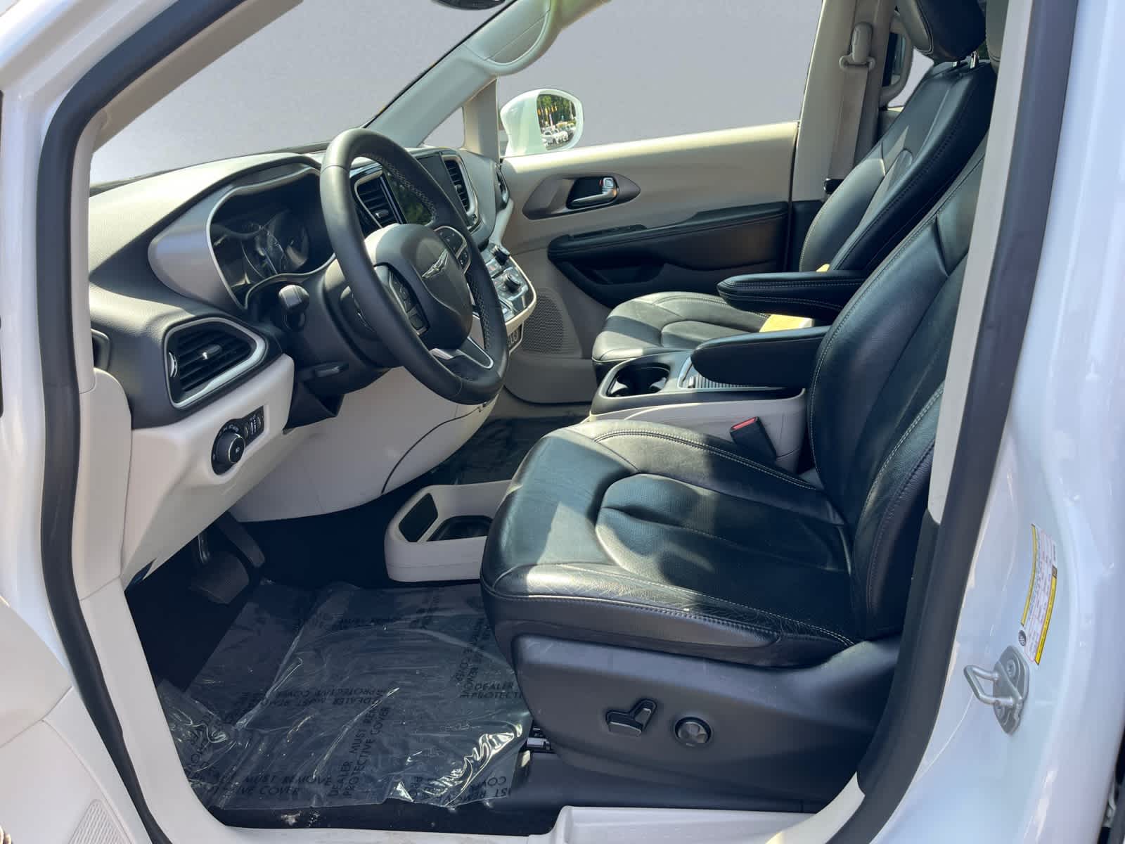 used 2022 Chrysler Pacifica car, priced at $21,988
