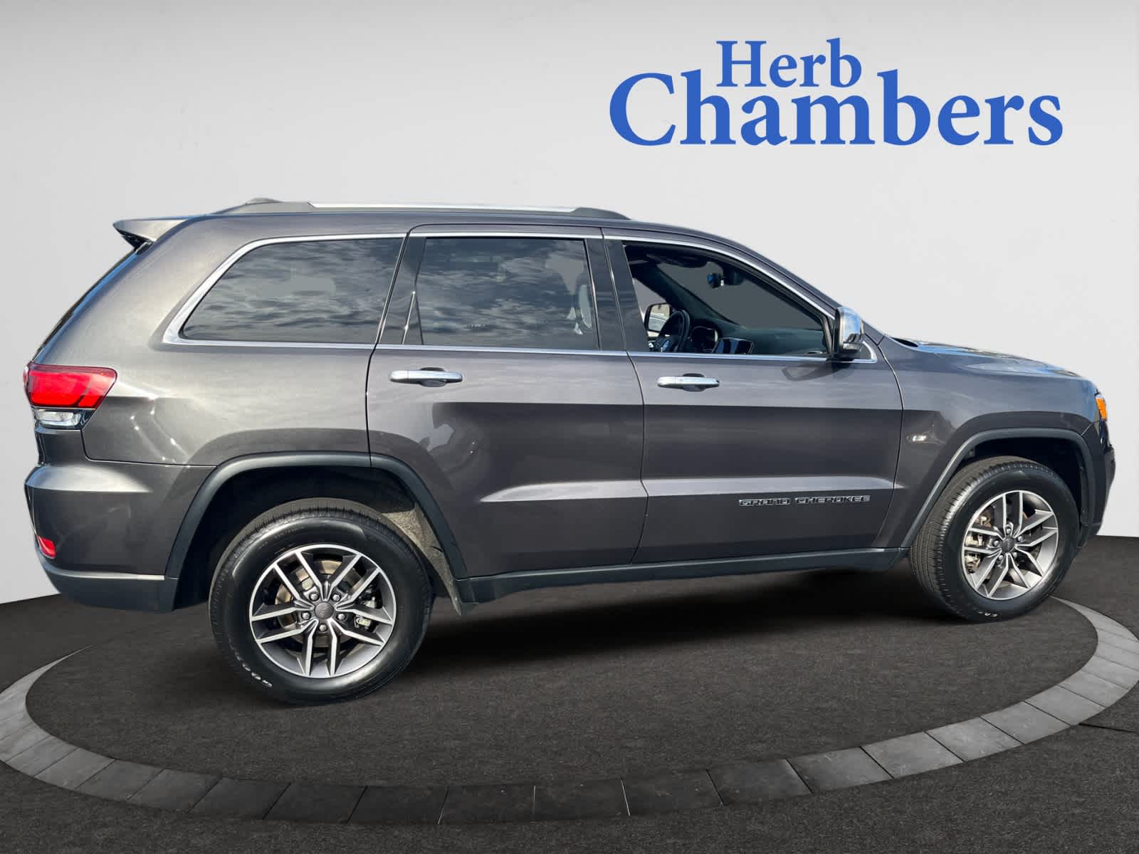 used 2021 Jeep Grand Cherokee car, priced at $26,198