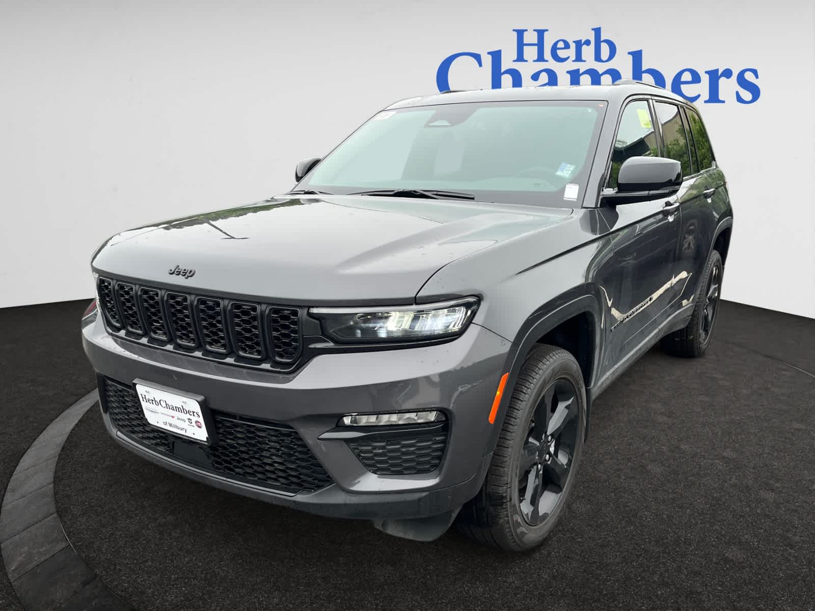 new 2025 Jeep Grand Cherokee car, priced at $52,960