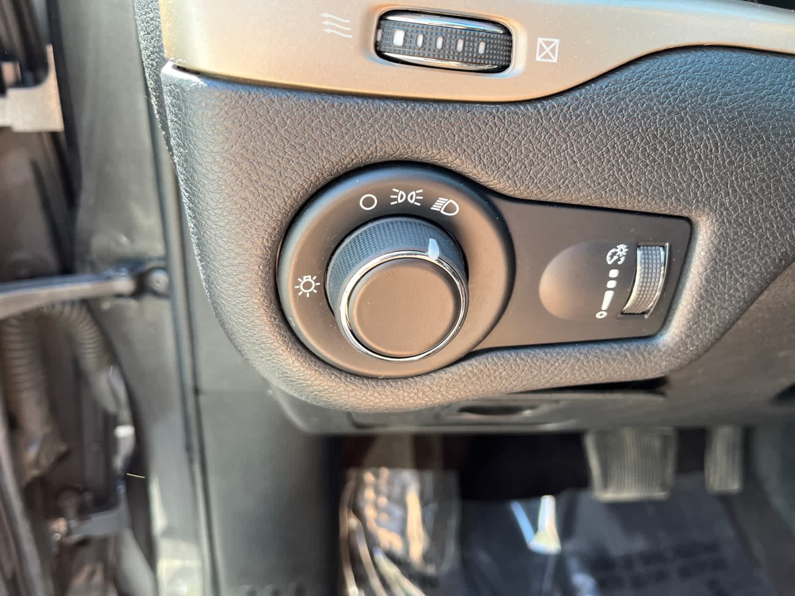 used 2016 Jeep Cherokee car, priced at $13,988