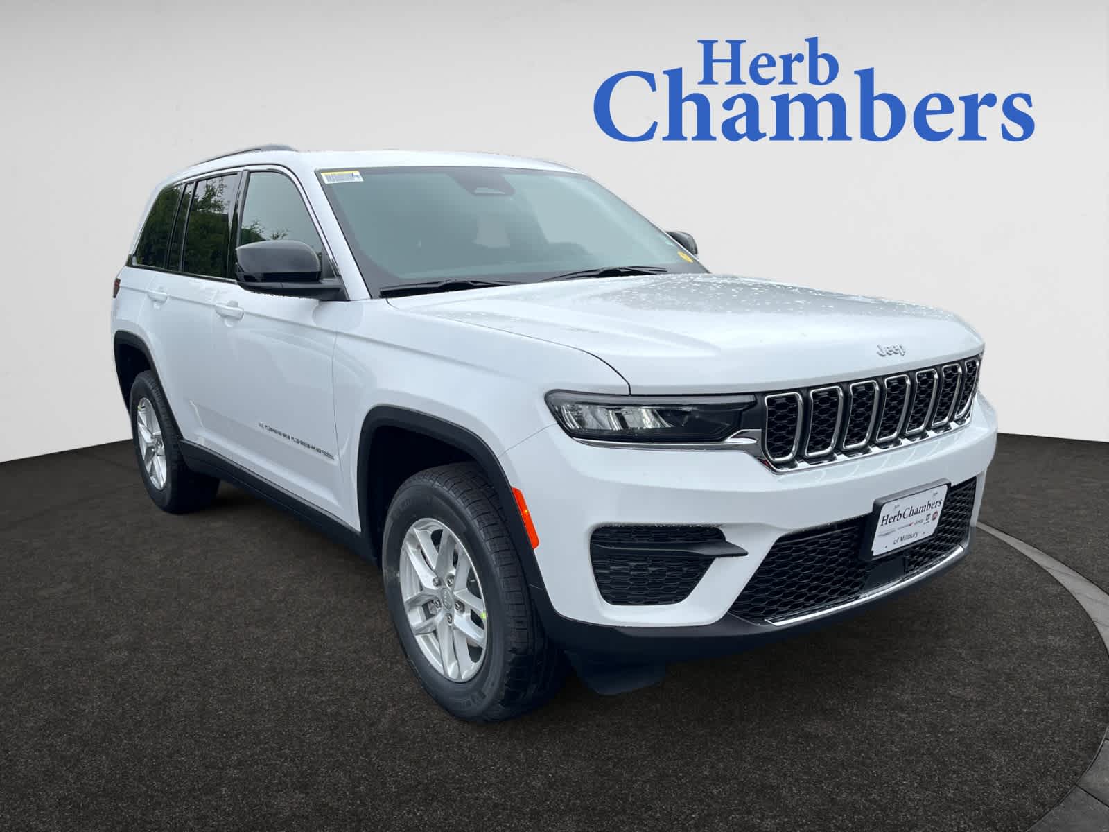 new 2025 Jeep Grand Cherokee car, priced at $41,780