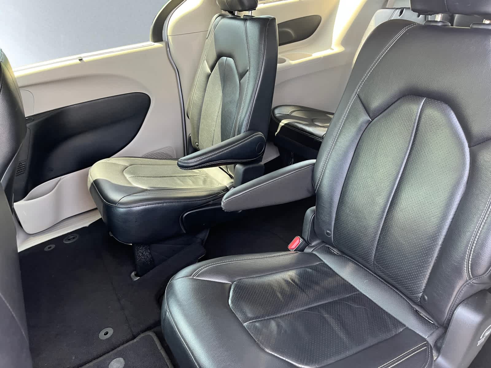 used 2022 Chrysler Pacifica car, priced at $21,988