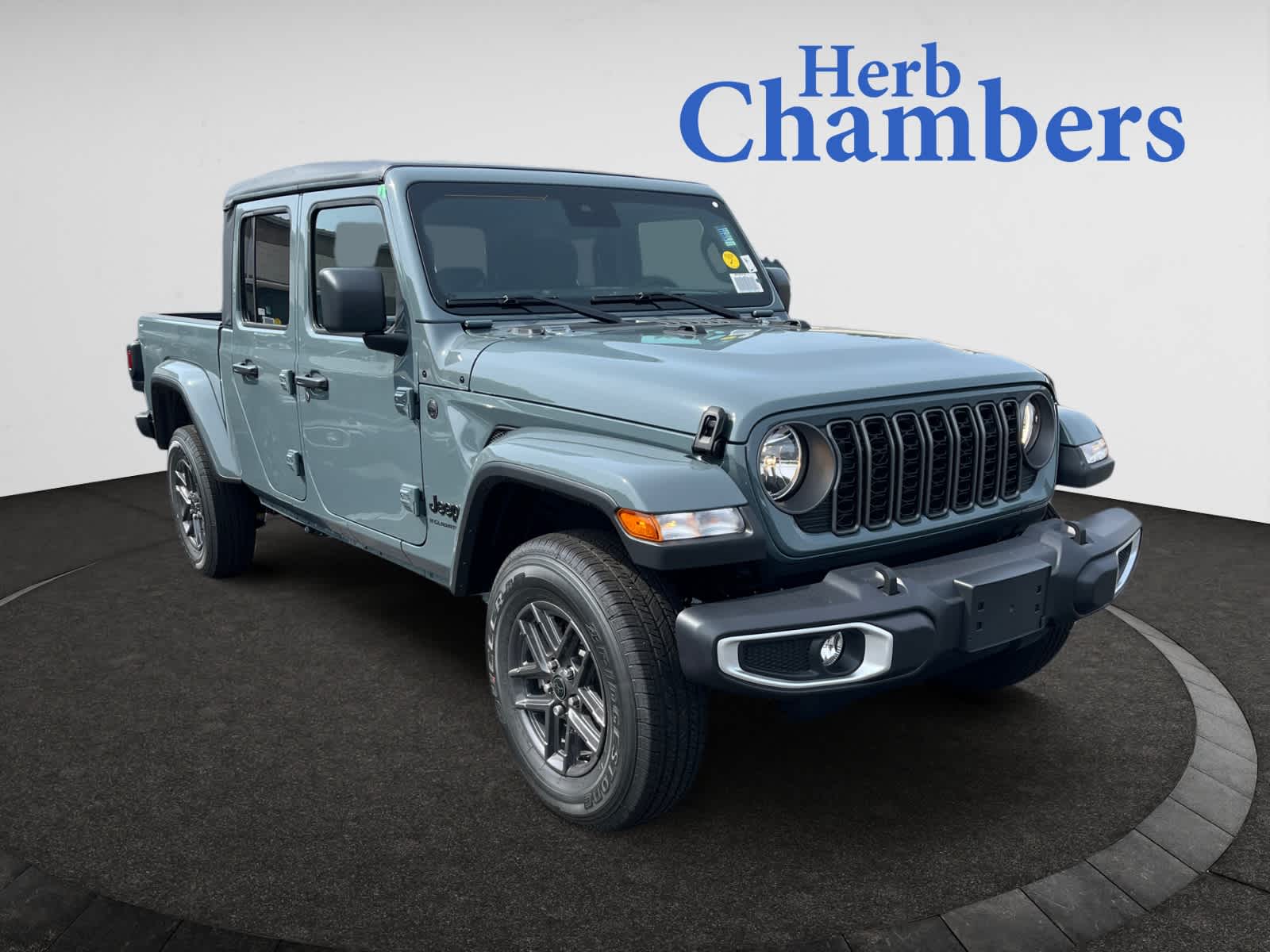 new 2025 Jeep Gladiator car, priced at $47,210