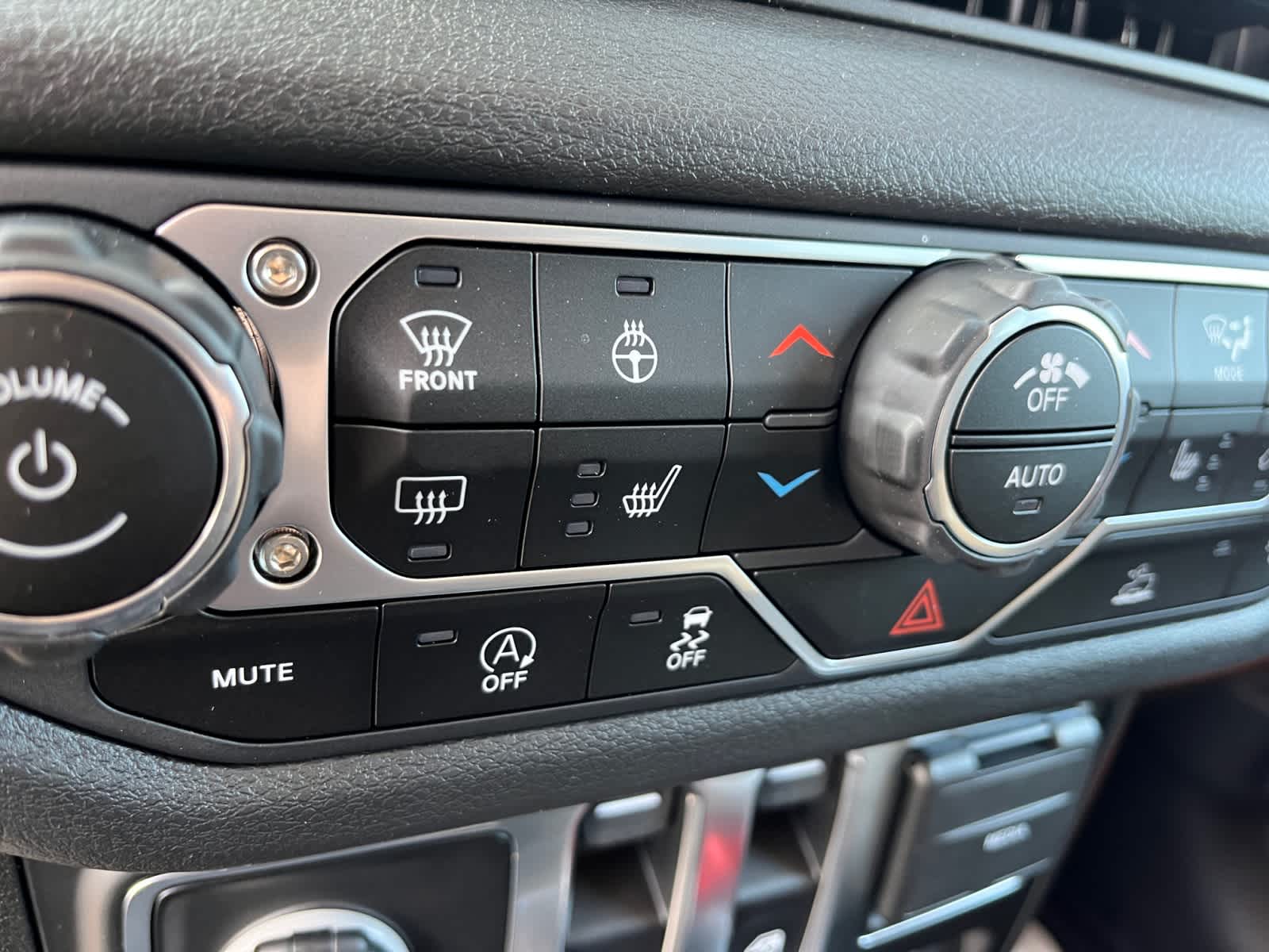 new 2025 Jeep Wrangler car, priced at $48,775