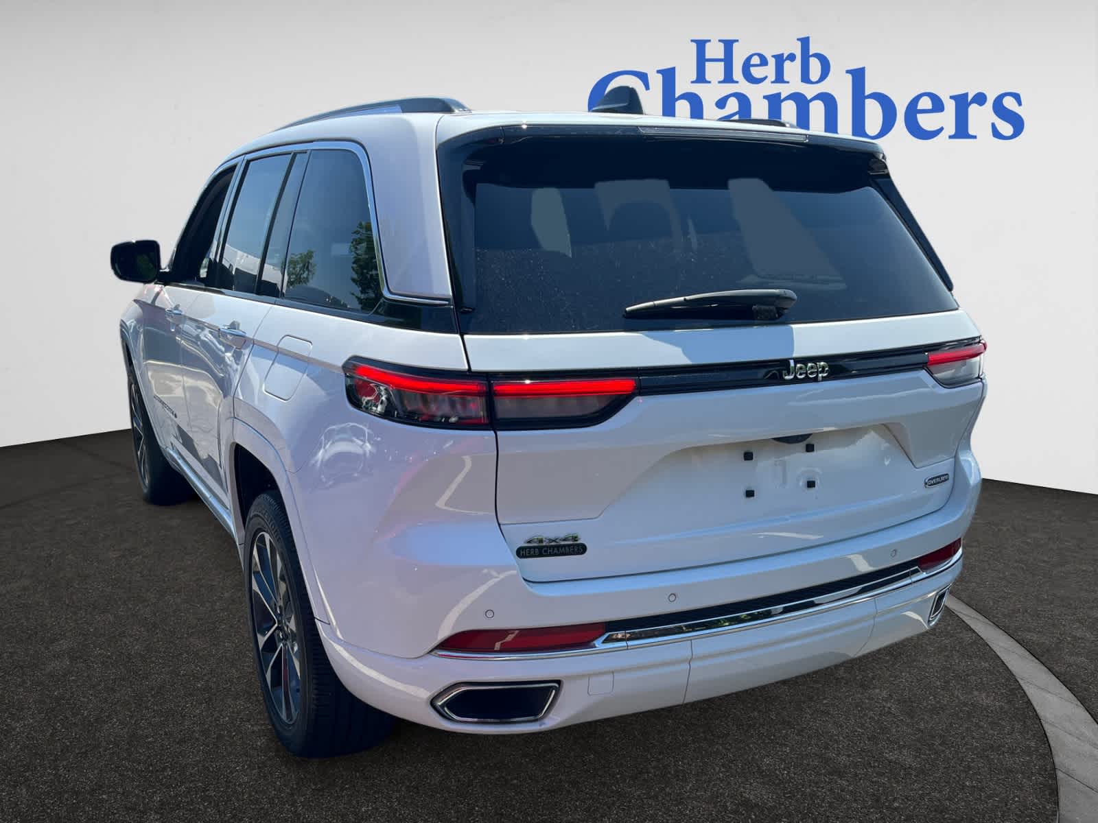 used 2023 Jeep Grand Cherokee car, priced at $41,538